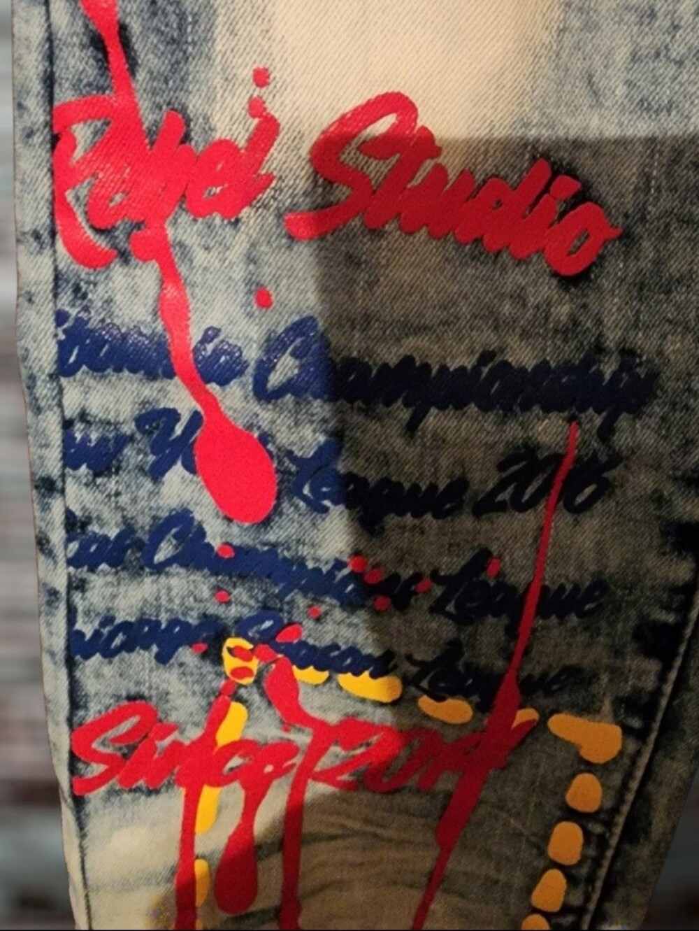 Rue21 Unisex Premium Flex Graffiti Jeans - Picture 14 of 16